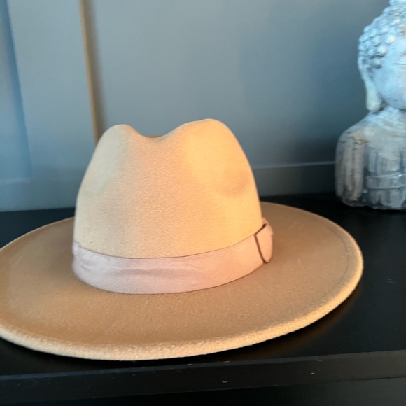 Fedora with grosgrain ribbon.  Special collection Just Fab - Picture 4 of 5